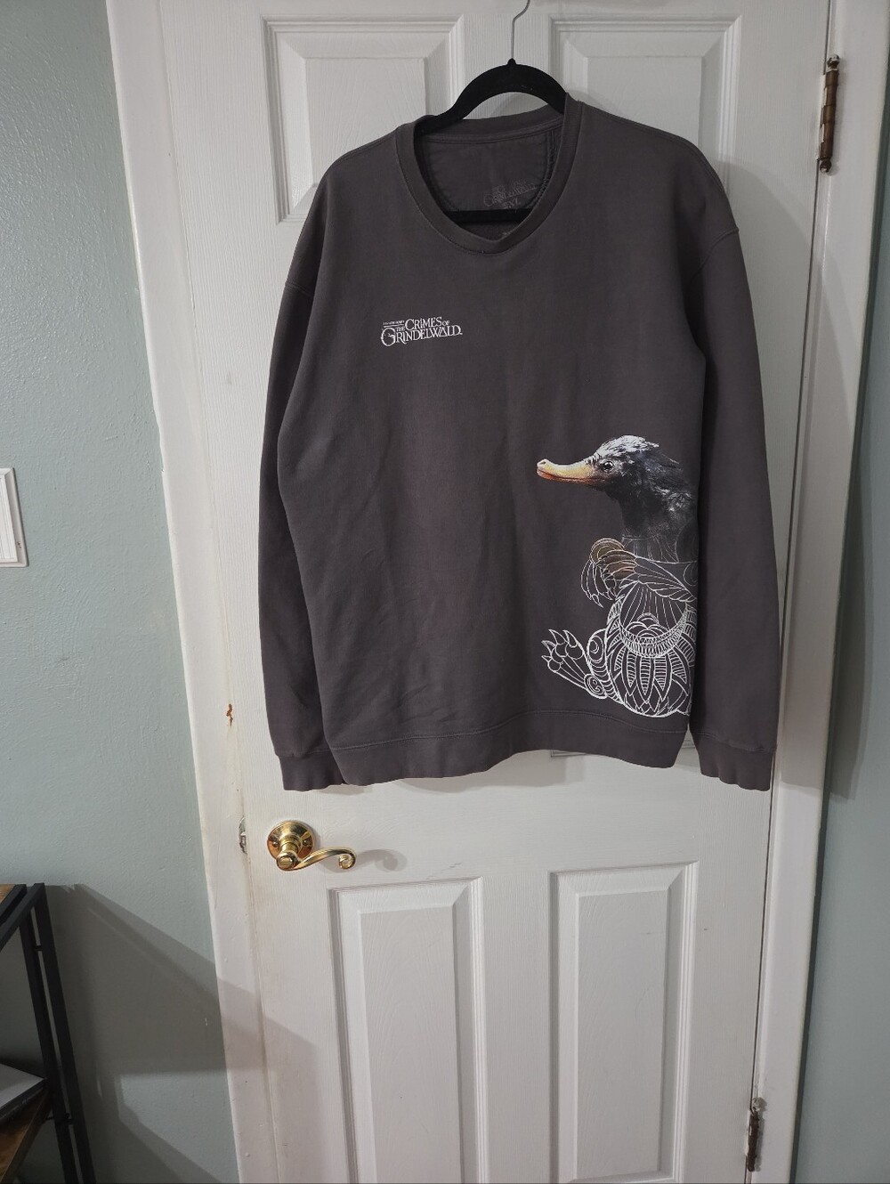 Fantastic Beasts The Crimes of Grindelwald Men's Pullover.  2XL